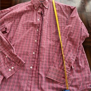 Roundtree & Yorke Red and Black Button Down Shirt